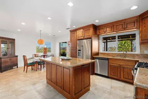 3537 Hartzel Crst, Spring Valley, CA 91977 photo 5