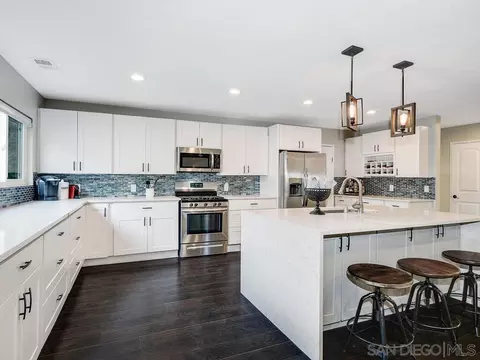 4427 68th St, La Mesa, CA 91942