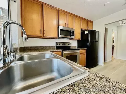 Kitchen - 615 Fredricks Ave #101, Oceanside, CA 92058 photo 2 of 5