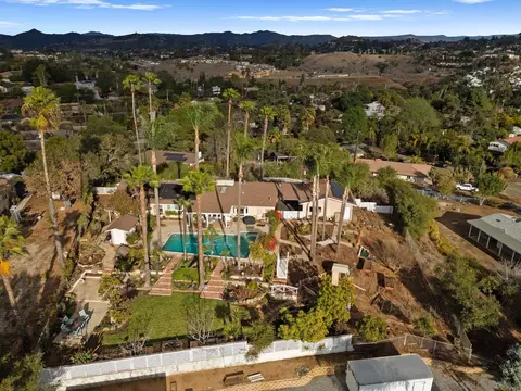 View/Area - 2331 Royal Crest Dr, Escondido, CA 92025 photo 6 of 11