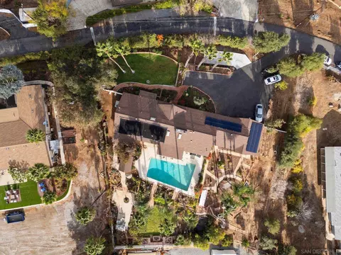 View/Area - 2331 Royal Crest Dr, Escondido, CA 92025 photo 8 of 11