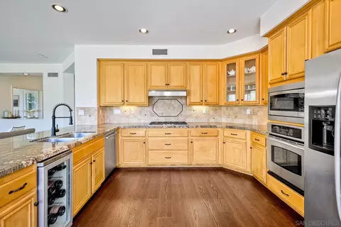 Kitchen - 16938 Obsidian Dr, Ramona, CA 92065 photo 2 of 2
