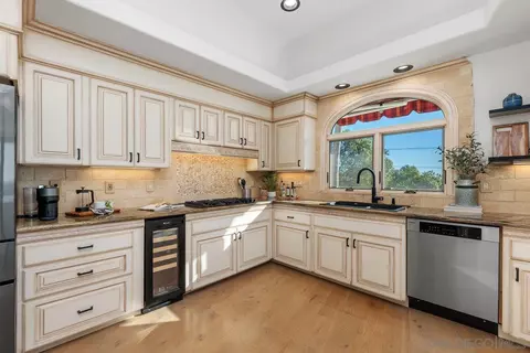 Kitchen - 7151 Babilonia St, Carlsbad, CA 92009 photo 2 of 3