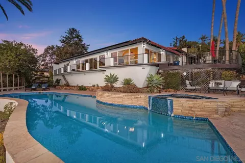 Exterior - 7151 Babilonia St, Carlsbad, CA 92009 photo 2 of 8