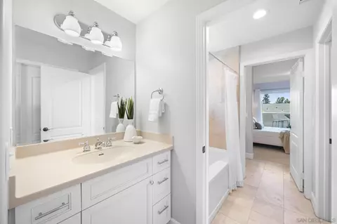 Bath - 629 Adella Ln, Coronado, CA 92118 photo 2 of 3