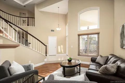 2104 View Crest Gln, Escondido, CA 92026 photo 4