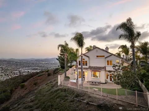 2104 View Crest Gln, Escondido, CA 92026