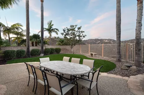 2104 View Crest Gln, Escondido, CA 92026 photo 16