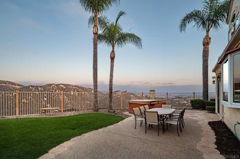 2104 View Crest Gln, Escondido, CA 92026 photo 17