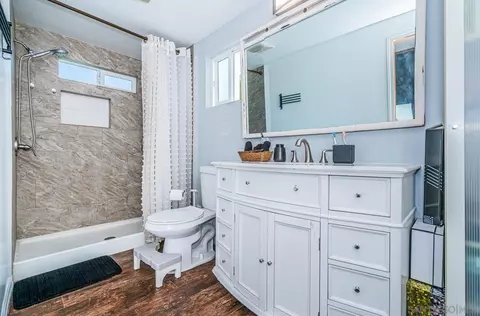 Bath - 255 E Bradley Ave #13, El Cajon, CA 92021 photo 1 of 2