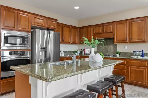 1083 Vista Pointe Blvd, Oceanside, CA 92057 photo 15