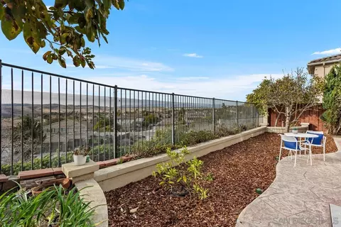 1083 Vista Pointe Blvd, Oceanside, CA 92057 photo 2