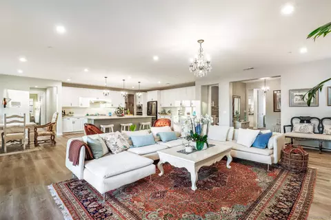 2325 E Lincoln Ave, Escondido, CA 92027