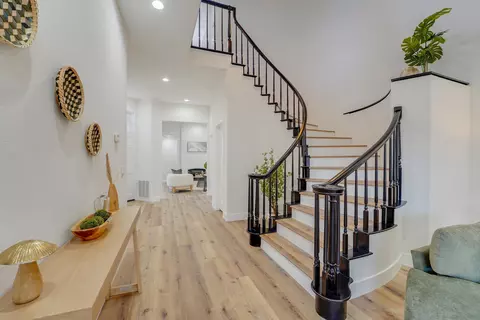 9744 Keeneland Row, La Jolla, CA 92037