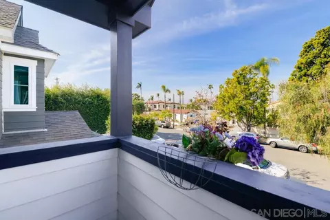 Exterior - 445 E Ave, Coronado, CA 92118 photo 3 of 6