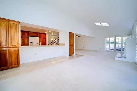 Living - 624 Nardito Ln, Solana Beach, CA 92075 photo 5 of 6