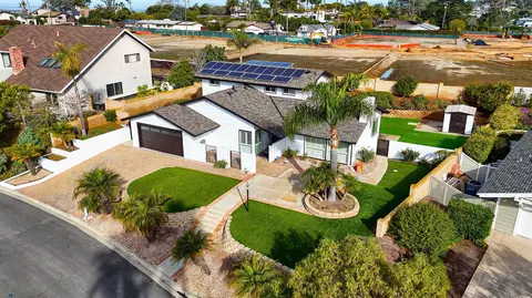 View/Area - 624 Nardito Ln, Solana Beach, CA 92075 photo 2 of 3