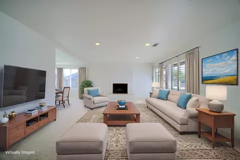 Living - 624 Nardito Ln, Solana Beach, CA 92075 photo 2 of 6