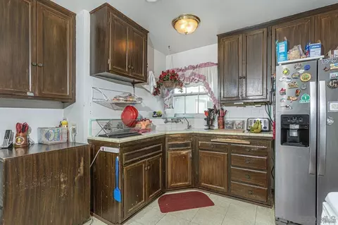Kitchen - 461 J Ave, Coronado, CA 92118 photo 1 of 2