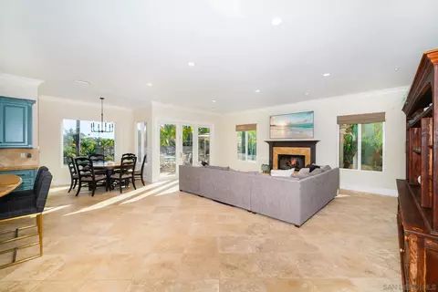 Living - 4703 Briana Ct, Fallbrook, CA 92028 photo 2 of 4