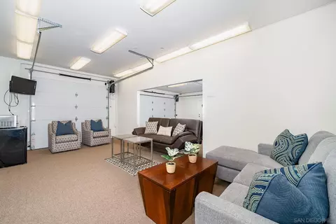 Living - 4703 Briana Ct, Fallbrook, CA 92028 photo 4 of 4