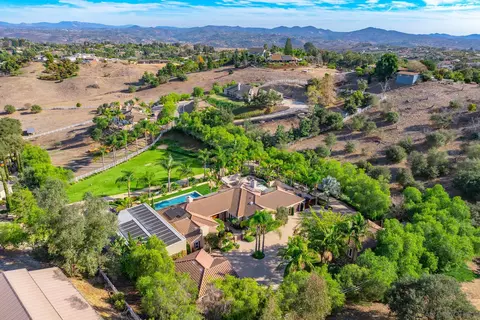 View/Area - 4703 Briana Ct, Fallbrook, CA 92028 photo 2 of 4