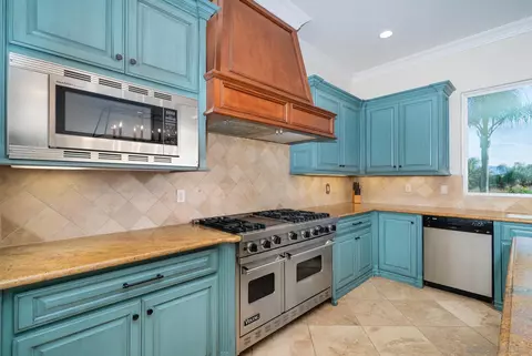 Kitchen - 4703 Briana Ct, Fallbrook, CA 92028 photo 3 of 7