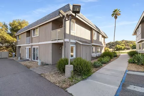 27739 Mountain Meadow Rd #7, Escondido, CA 92026
