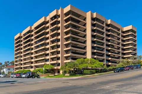 230 W Laurel St #804, San Diego, CA 92101