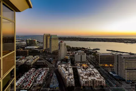 700 W E St #4301, San Diego, CA 92101