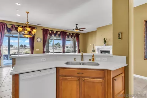19416 Verbena St, Apple Valley, CA 92308 photo 4