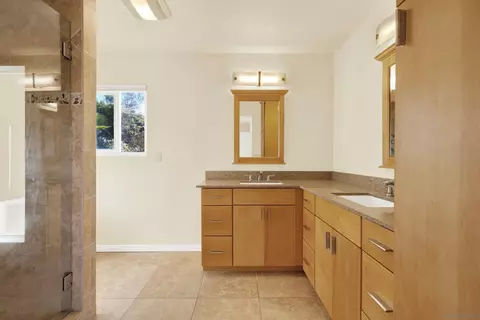 Bath - 14827 High Valley Rd, Poway, CA 92064 photo 1 of 6