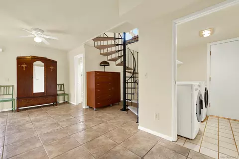 Entry Way - 14827 High Valley Rd, Poway, CA 92064 photo 5 of 6