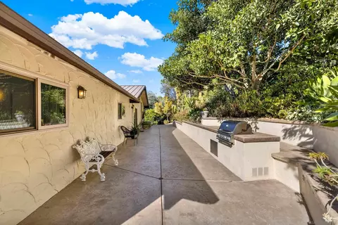 Exterior - 14827 High Valley Rd, Poway, CA 92064 photo 16 of 24