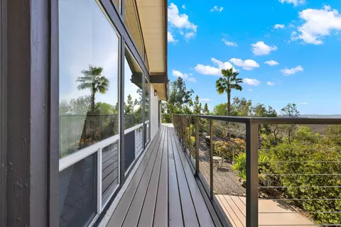 Exterior - 14827 High Valley Rd, Poway, CA 92064 photo 10 of 24