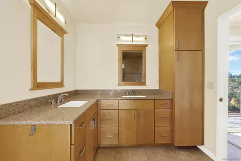 Bath - 14827 High Valley Rd, Poway, CA 92064 photo 2 of 6