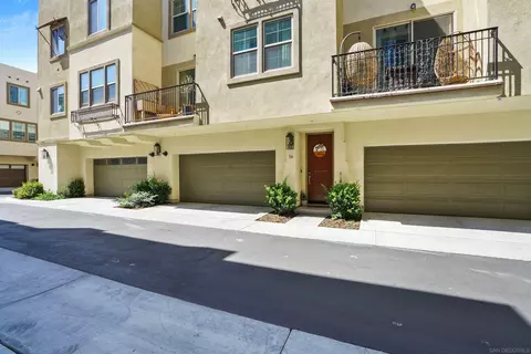 316 Paddle Ct, Santee, CA 92071