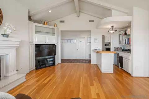 Other - 5468 Pacifica Dr, La Jolla, CA 92037 photo 2 of 5