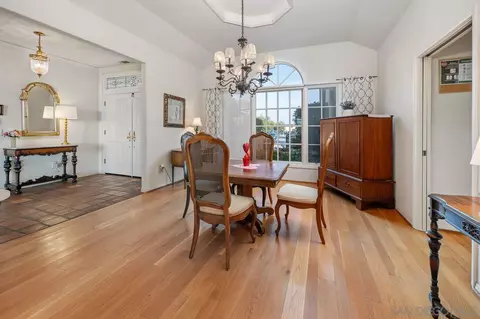 Dining - 5468 Pacifica Dr, La Jolla, CA 92037 photo 1 of 1