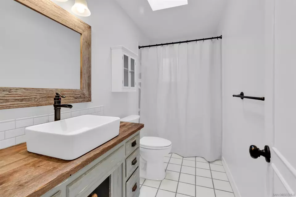 Bath - 304 Kimball Ter, Chula Vista, CA 91910 photo 1 of 3