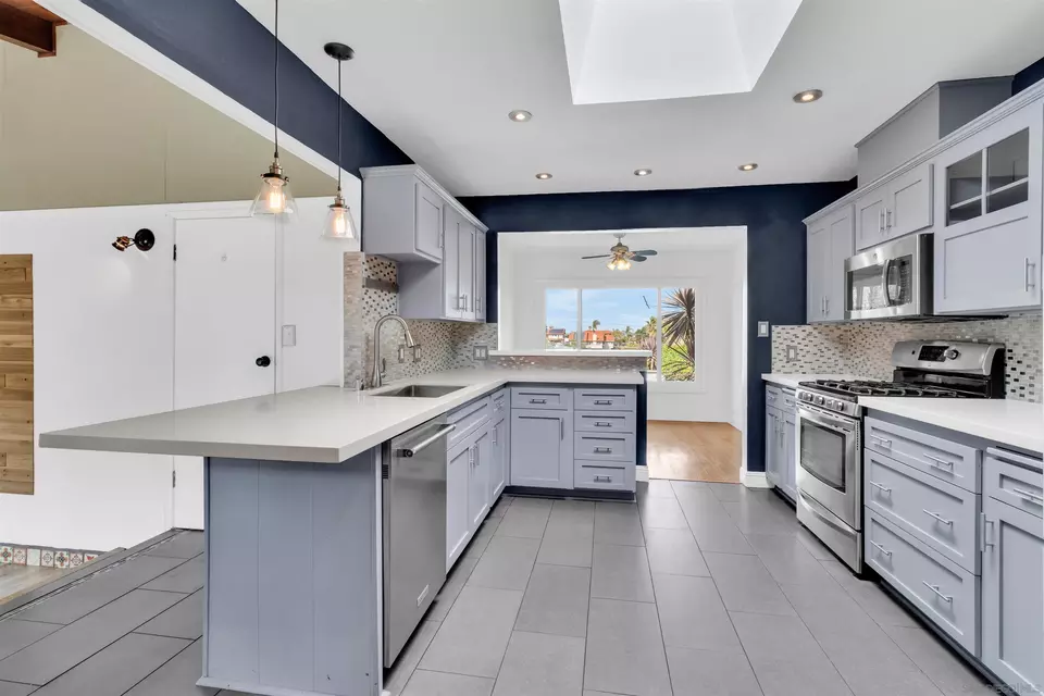 Kitchen - 304 Kimball Ter, Chula Vista, CA 91910 photo 1 of 3