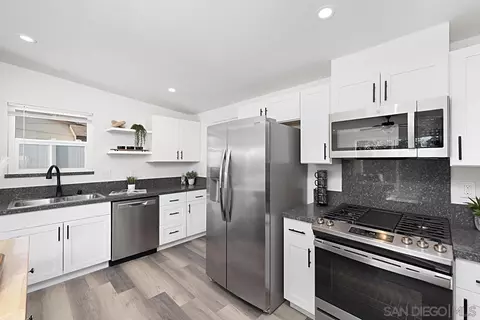 Kitchen - 1025 Oneonta Ave, Imperial Beach, CA 91932 photo 4 of 4