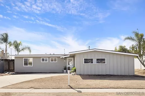 Exterior - 1025 Oneonta Ave, Imperial Beach, CA 91932 photo 2 of 6