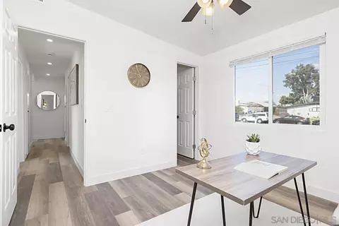 Entry Way - 1025 Oneonta Ave, Imperial Beach, CA 91932 photo 2 of 2