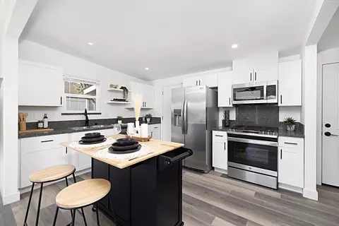 Kitchen - 1025 Oneonta Ave, Imperial Beach, CA 91932 photo 3 of 4