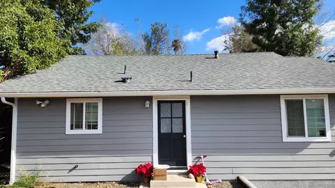 Exterior - 720 Sutton Hill Pl, Fallbrook, CA 92028 photo 3 of 7