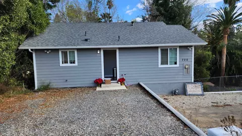 720 Sutton Hill Pl, Fallbrook, CA 92028