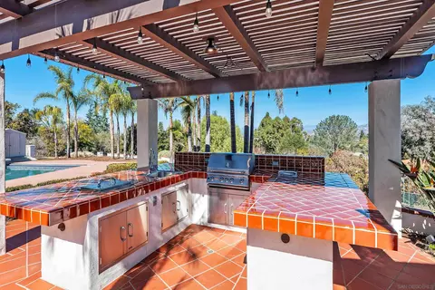 Kitchen - 15641 Boulder Mountain Rd, Poway, CA 92064 photo 5 of 5