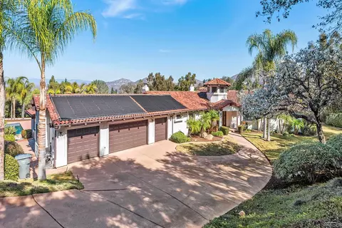 Exterior - 15641 Boulder Mountain Rd, Poway, CA 92064 photo 2 of 23