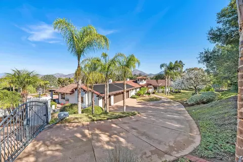 Exterior - 15641 Boulder Mountain Rd, Poway, CA 92064 photo 3 of 23